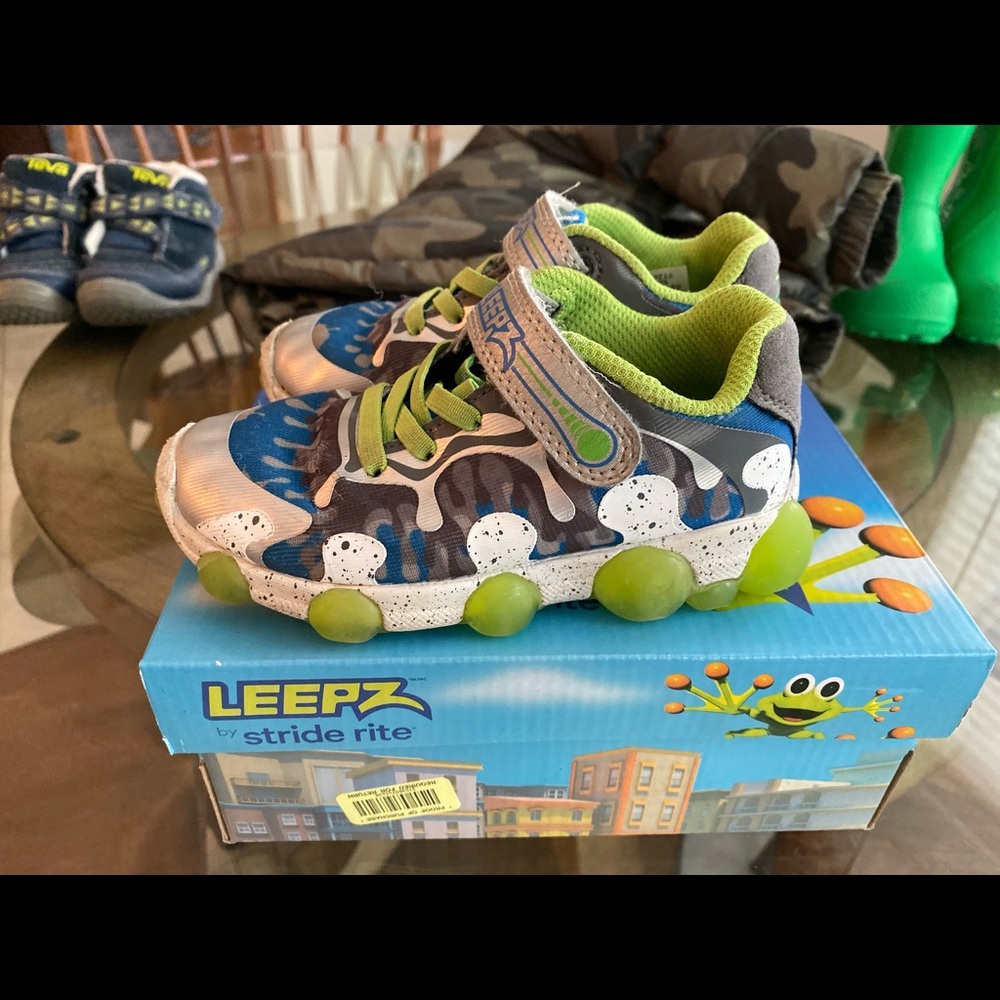 Stride Rite Leepz